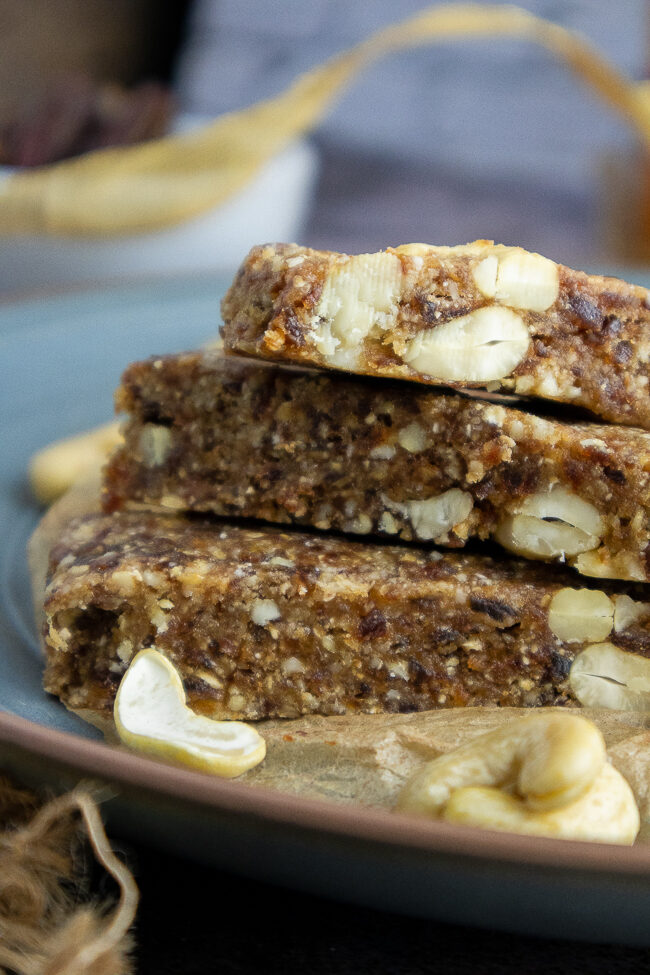 Homemade 3-Ingredient Cashew Cookie Larabars