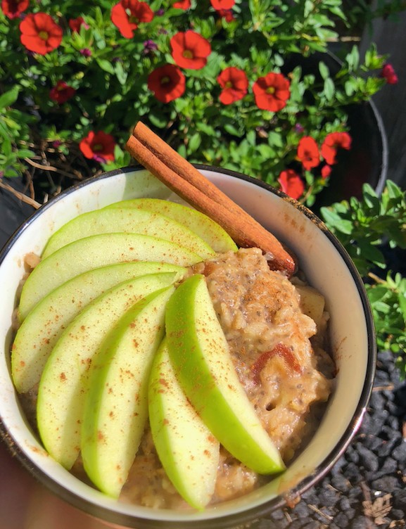 Apple Cinnamon Spice Oatmeal