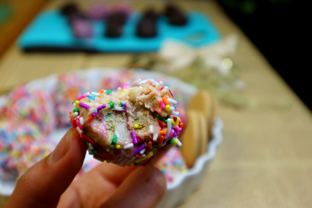 No Bake Cake Balls: Golden Oreo Funfetti