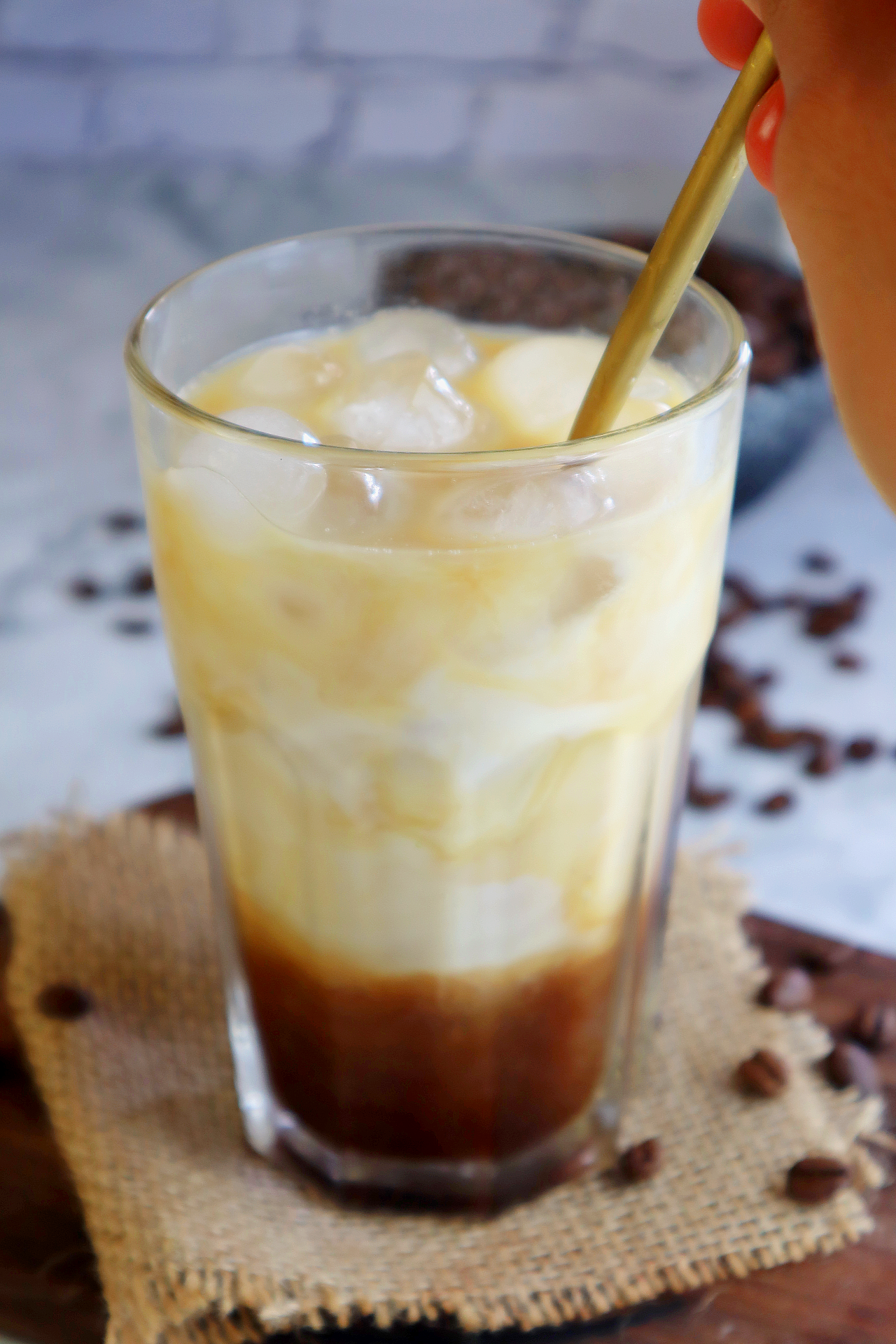 Iced Vanilla Latte Recipe (Starbucks Copycat) - One Sweet Appetite