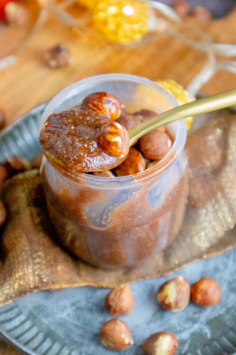 Homemade Vegan Nutella Spread Recipe (Chocolate Hazelnut)