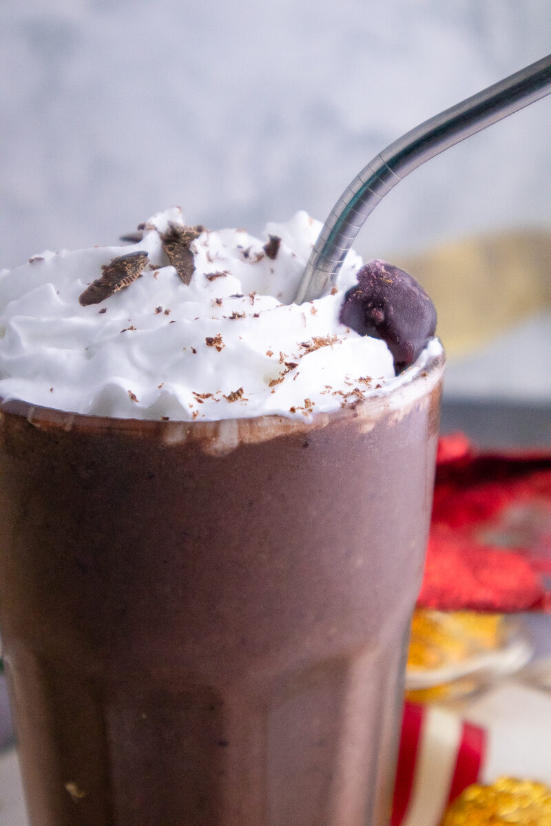 Healthy Vegan Dark Chocolate Cherry Smoothie Recipe