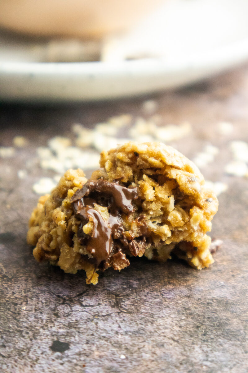 The Best Vegan Oatmeal Chocolate Chip Cookies