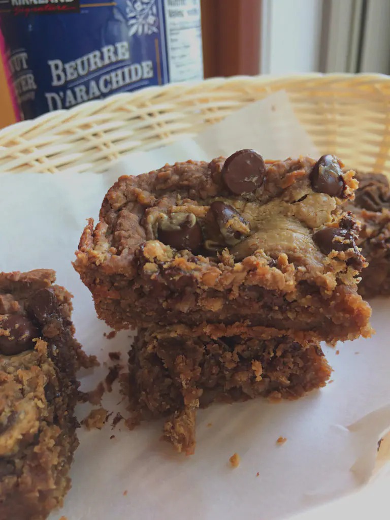 Vegan Chickpea Peanut Butter Blondies (Gluten-Free)