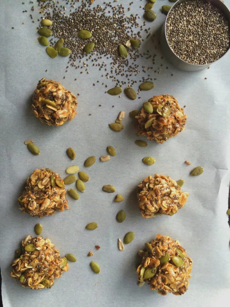 Vegan No Bake Oatmeal Trail Mix Energy Bites (Gluten Free)